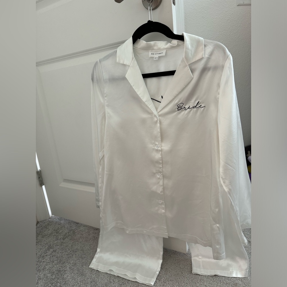Six stories white bride pajama set